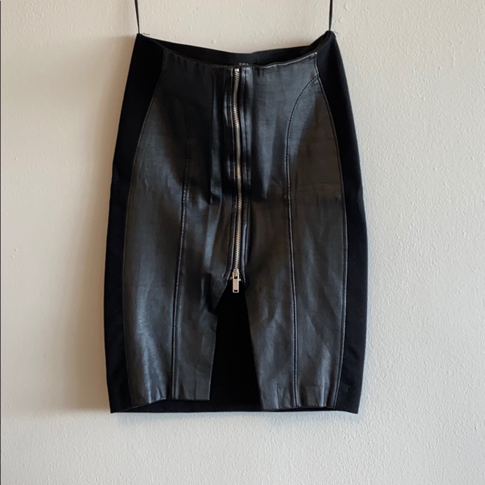 Zara Black Pencil Skirt